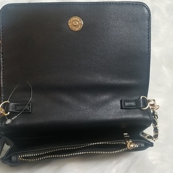 Bebe Crossbody Black Purse With Gold Chain Strap - Picture 3 of 4